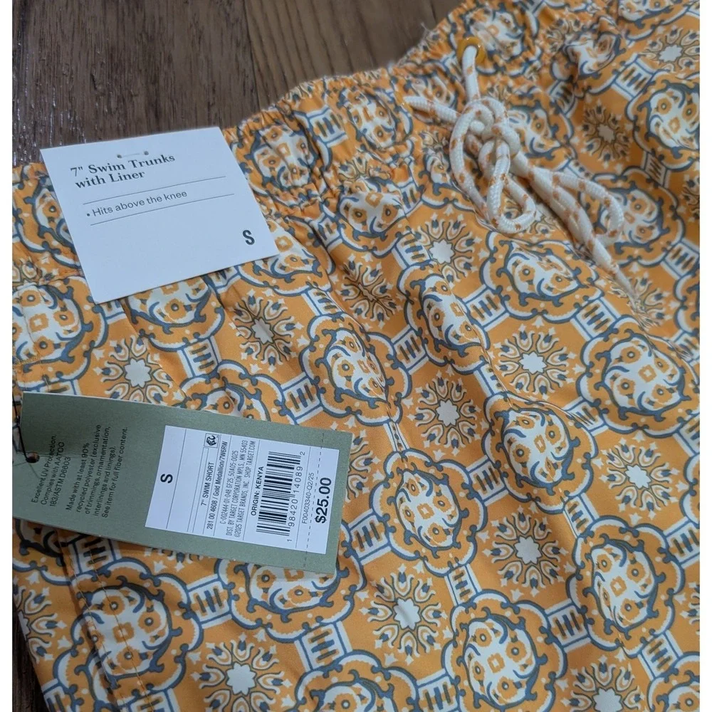 Goodfellow Swim Trunks Mens Small Gold NWT 7 Inch Inseam Medallion Print UPF 50+